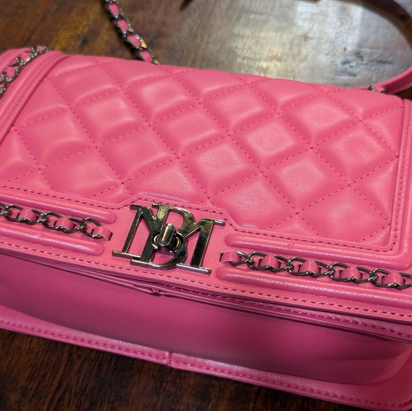 NWOT Badgley Mischka Chain Cover Crossbody Bag Hot Pink - Picture 8 of 11